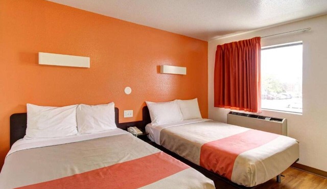 2 Full Beds|Non-Smoking