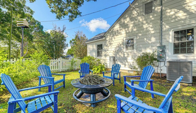 2 Mi to Downtown: Pet-Friendly Home in New Bern!