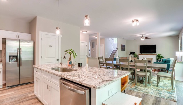 2 Mi to Lake Access: Pet-Friendly Bumpass Retreat!