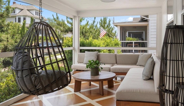 #20 Dog-Friendly 4BR Ocean-Block Cottage with Screened Porch in Rehoboth Beach