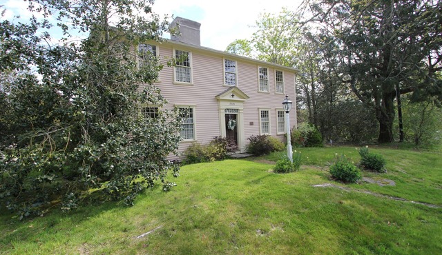 2828 Main Street