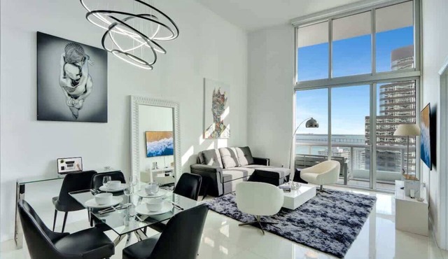 28th Floor Icon Brickell Oasis with City Views