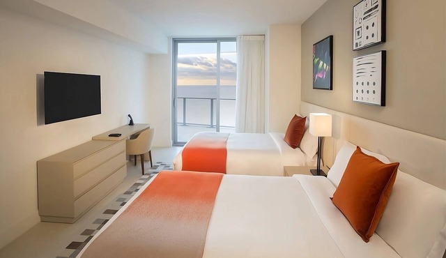 2BR Oceanview Queen at H Hollywood Resort & Residences, Pool, Full Kitchen!