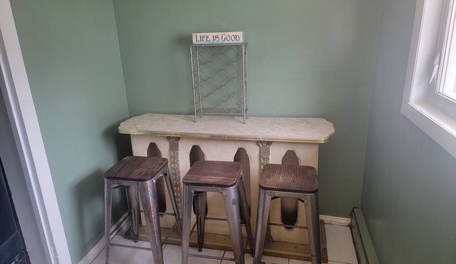 2BRclose2Beach420Friendly,PROM WKNDS & SENIOR WKS"26"Sept/Oct SPECIALS,under25ok