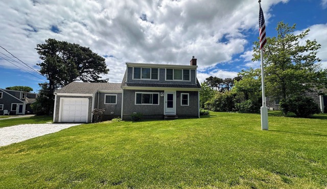 3 bed 3/10 mi to Mill Pond and Nauset Inlet