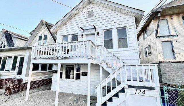 3 Bedroom! 2 BA! Close 2 Beach! Ventnor!