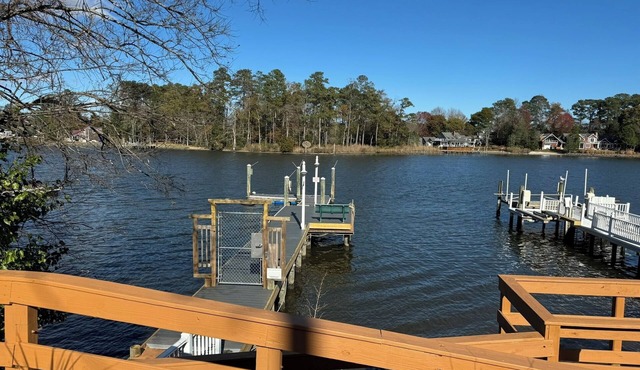 3-bedroom house Near Masssy's boat ramp, Paradise Grill & Pot N Nets & Baywood