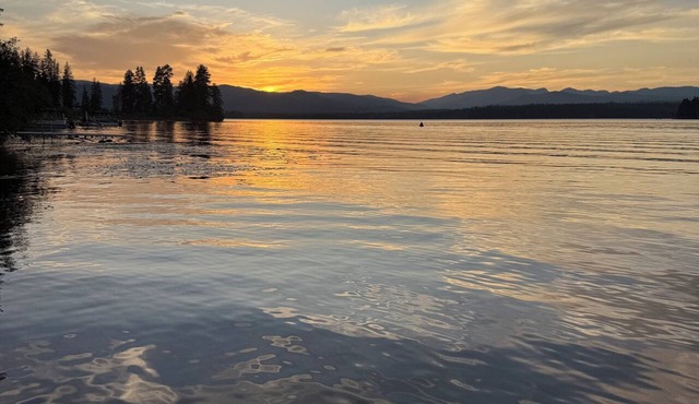 3-bedroom lakefront cabin on Placid Lake. Dock, fire pit, kayaks, paddleboards
