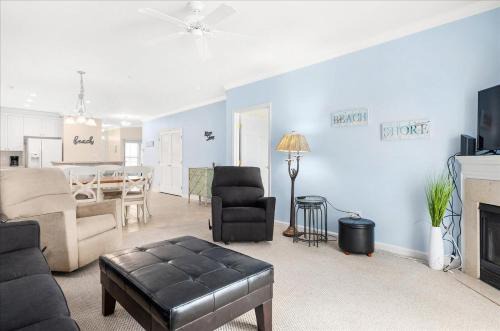 3 Bedroom Sunset Island Condo with Outdoor Pool & Private Beach!