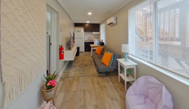 30 Day stay Disc! Flex-cation time! Work & Play - Cute Bay front Cottage!