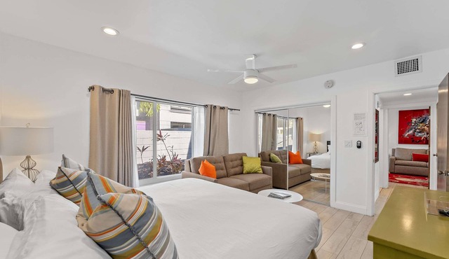 320-1 Las Olas Boulevard