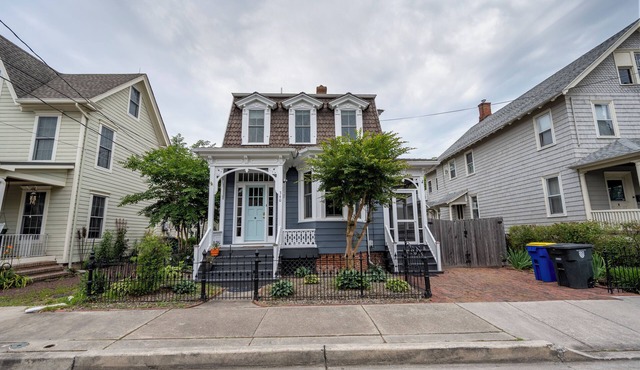 340 Market - in town Lewes with Private Pool!