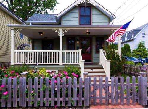 3BR Beautiful Remodeled Victorian w/Beach Locker in Ocean Grove