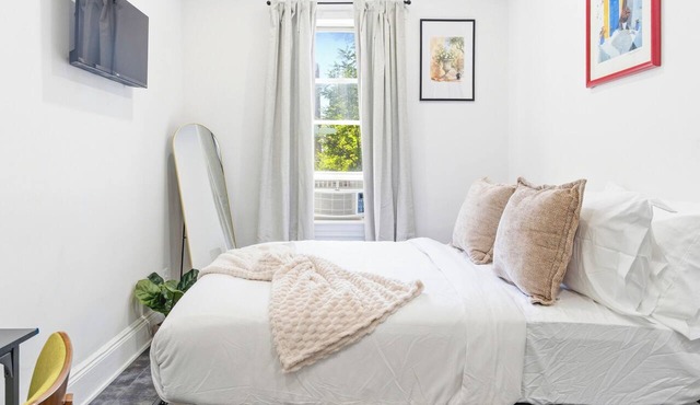 3BR Passaic Home Near NY/NJ Stadium, NYC Access, Sleeps 6