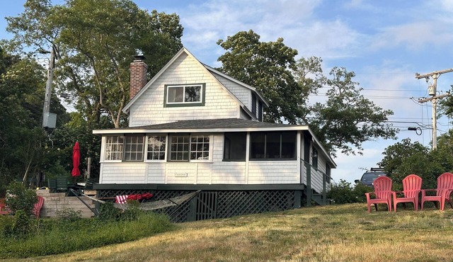 4BR historic cottage on Pamet & Cape Cod Bay. Kayak heaven. WIFI. Washer dryer.