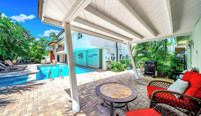 50 Steps 2 Beach! Heated Pool+Hot Tub! Beach House!