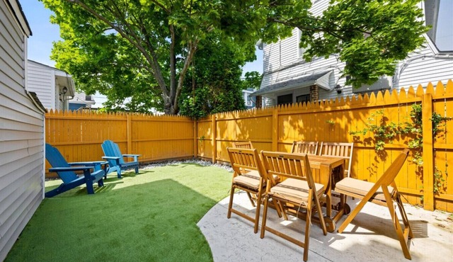 5BR Beach Home - Sleeps 12 - 3 Blocks to Beach