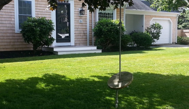 5BR-Beautiful Chatham-Year Round-Sleeps up to ten (10) & 1 Mile to Town!