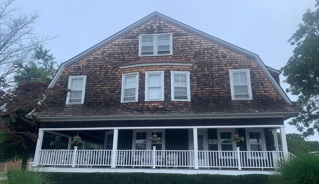 5BR Charming Beach House with PRIVATE beaches in beautiful Neptune Park!