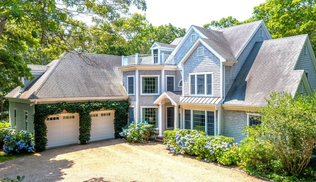 5BR Island Summer Home with Superb Amenities & Private Association Dock + Tennis