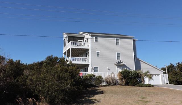 5BR Oceanside Home with Panoramic Views