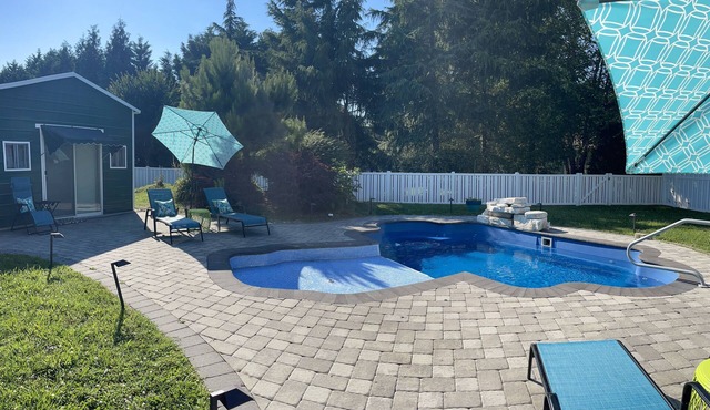 5BR, Private Pool, Off Bike Trail, 4 miles to Beach