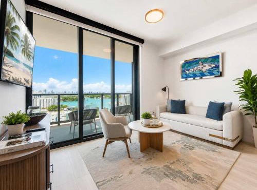 72 Park Luxury Condo with Resort Amenities