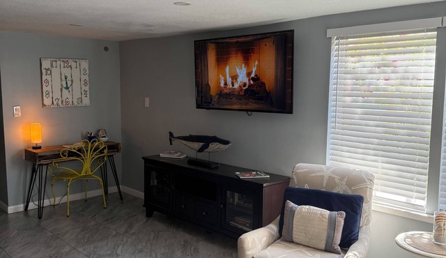 A short drive to Miami Grand Prix & FIFA World Cup 2026. 1/1 Shared pool, 2 BBQ.