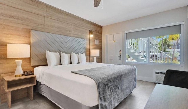 Adult-only | Modern & Cozy Stay Near Bonnet House – Perfect Beachside Escape