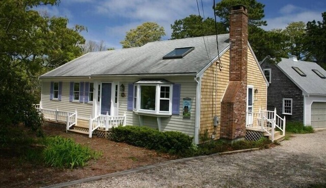 AFFORDABLE AND COMFORTABLE. SHORT DRIVE TO NANTUCKET SOUND!