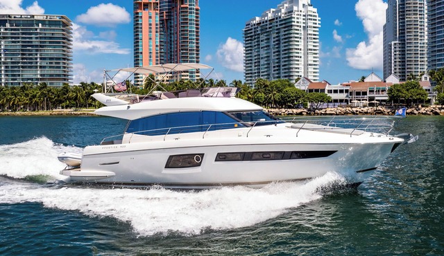 Amazing 3 bedrooms luxury yacht in North Miami