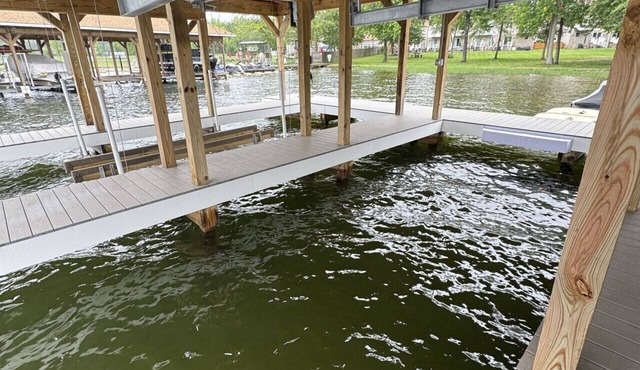 Anchor Here- Cozy Waterfront Townhome, Perfect Getaway, Sandy Beach, Boat Slip