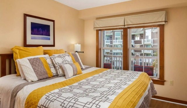 AS 339: Pool-View Balcony | Ski-In/Out | 5-Star Rated | Sleeps 5