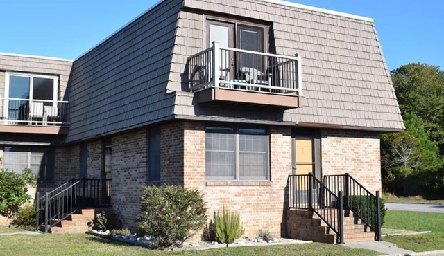 Assateague Vista- Waterfront Views of Lighthouse, Pool, Shared Dock Access