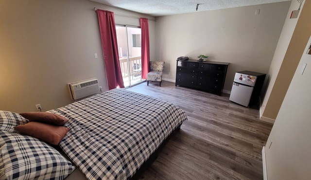 (B1820) 2 Bedroom Studio Apartments
