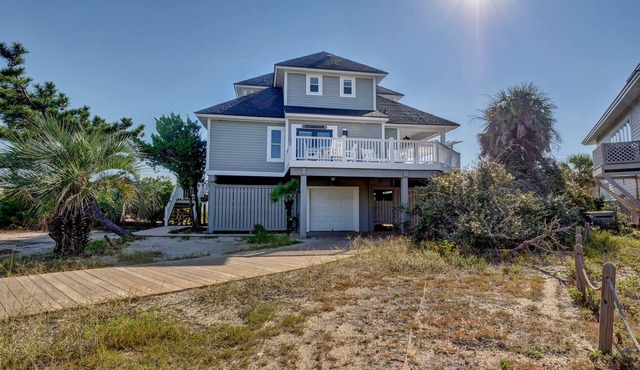 Bald Head Island. Oceanfront 2nd Row. 4 bedrooms. 3.5 baths. BHI Club access.