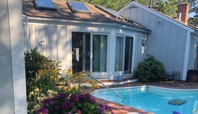 Barnstable Beachfront Beauty, Heated Pool: 070-Ba