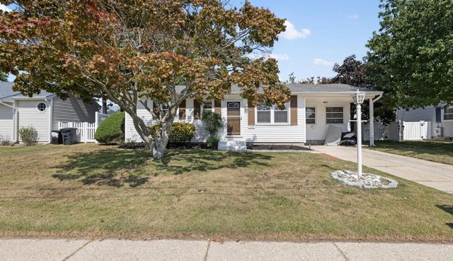 Bay Breeze Retreat | Dog-Friendly | Hot Tub | 9 Homes from Delaware Bay