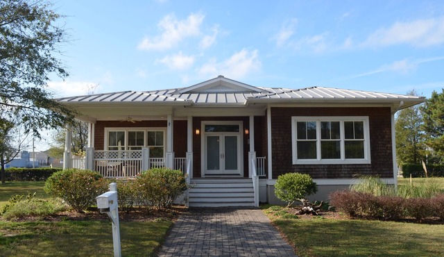 Bay Creek Meets Historic Cape Charles! pool access! New outdoor shower!