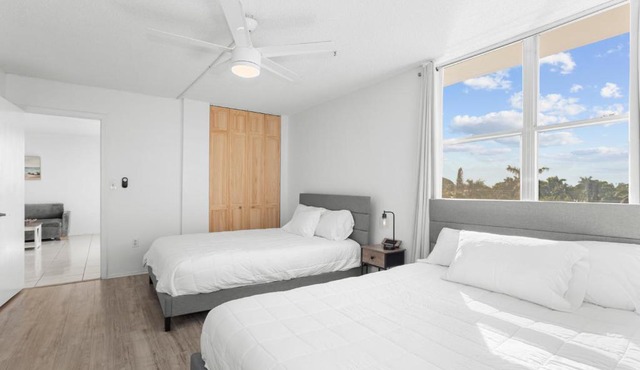 Bay Harbor Sunset Apt 5C