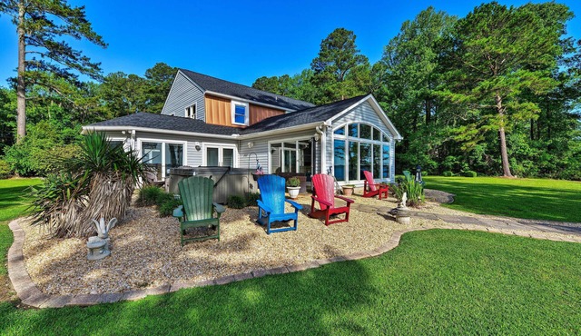 Bayfront Blounts Creek Home: Private Beach + Dock!