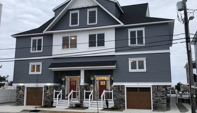 Bayfront family friendly home with Elevator!