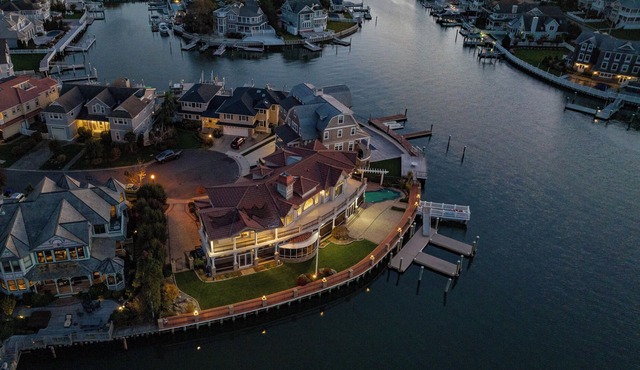 Bayfront Mansion w/Pool, 6BR, Ample Parking & Sunset Views
