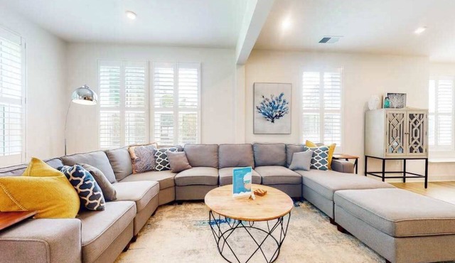 Bayside Resort family home w/central AC and access to pools & tennis