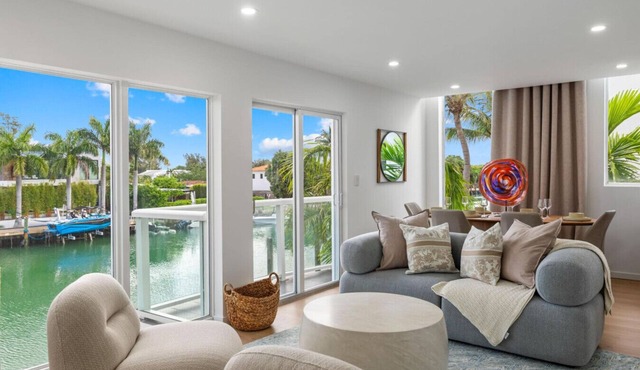 Bayside Sky Spa Villa #6