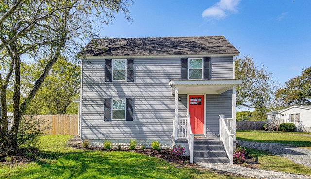 Beach Days & Dtwn Charm! Cape Charles Cottage