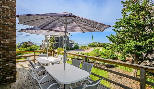 Beach Dreams: Ocean Views & Room for All