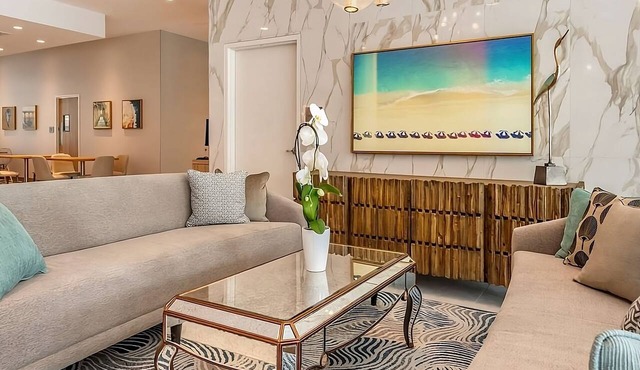 Beach Getaway! Spacious Unit, Steps to Beach, Pool, Valet Parking