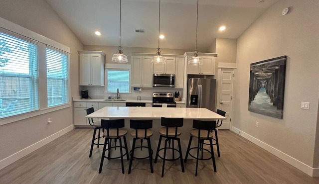 Beach Please! 2 bedroom Single Level