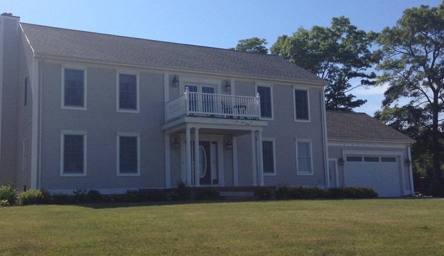 Beaches minutes away, Spacious colonial with large yard